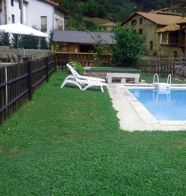 Hostal Nevandi Espinama Kültér fotó