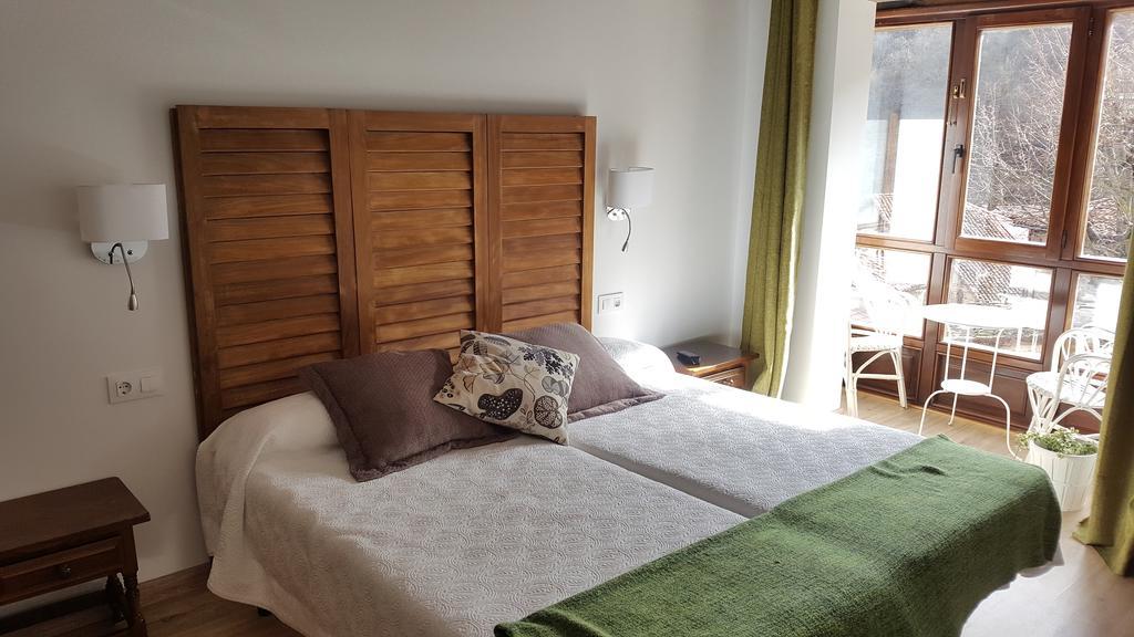 Hostal Nevandi Espinama Kültér fotó