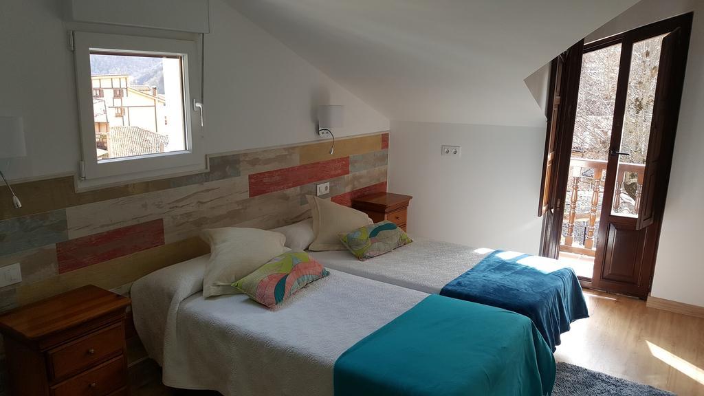 Hostal Nevandi Espinama Kültér fotó